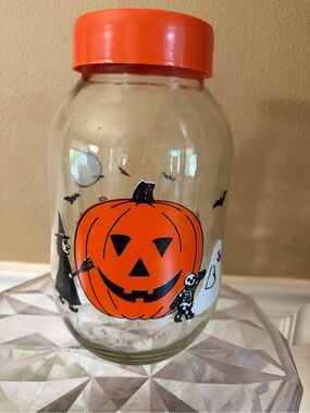 Carlton 3L Halloween Themed Trick or Treaters Big Jar